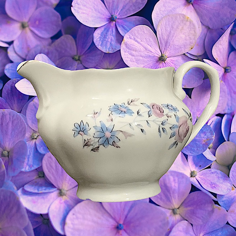 Vintage Favolina creamer